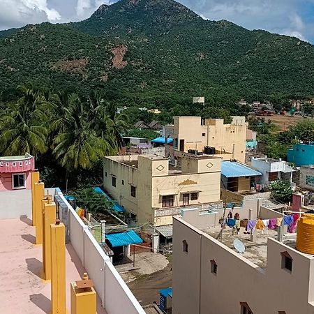 Sathya Guest House Tiruvannāmalai Exteriör bild